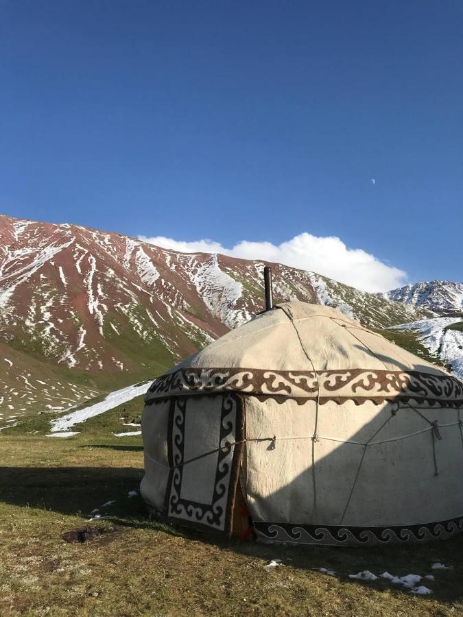 Pamir Nomad Yurt Camp Hotel Kara-Kavak Ngoại thất bức ảnh