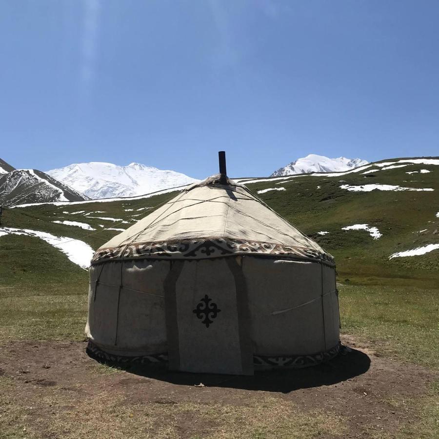 Pamir Nomad Yurt Camp Hotel Kara-Kavak Ngoại thất bức ảnh