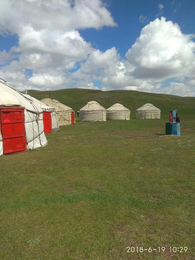 Pamir Nomad Yurt Camp Hotel Kara-Kavak Ngoại thất bức ảnh