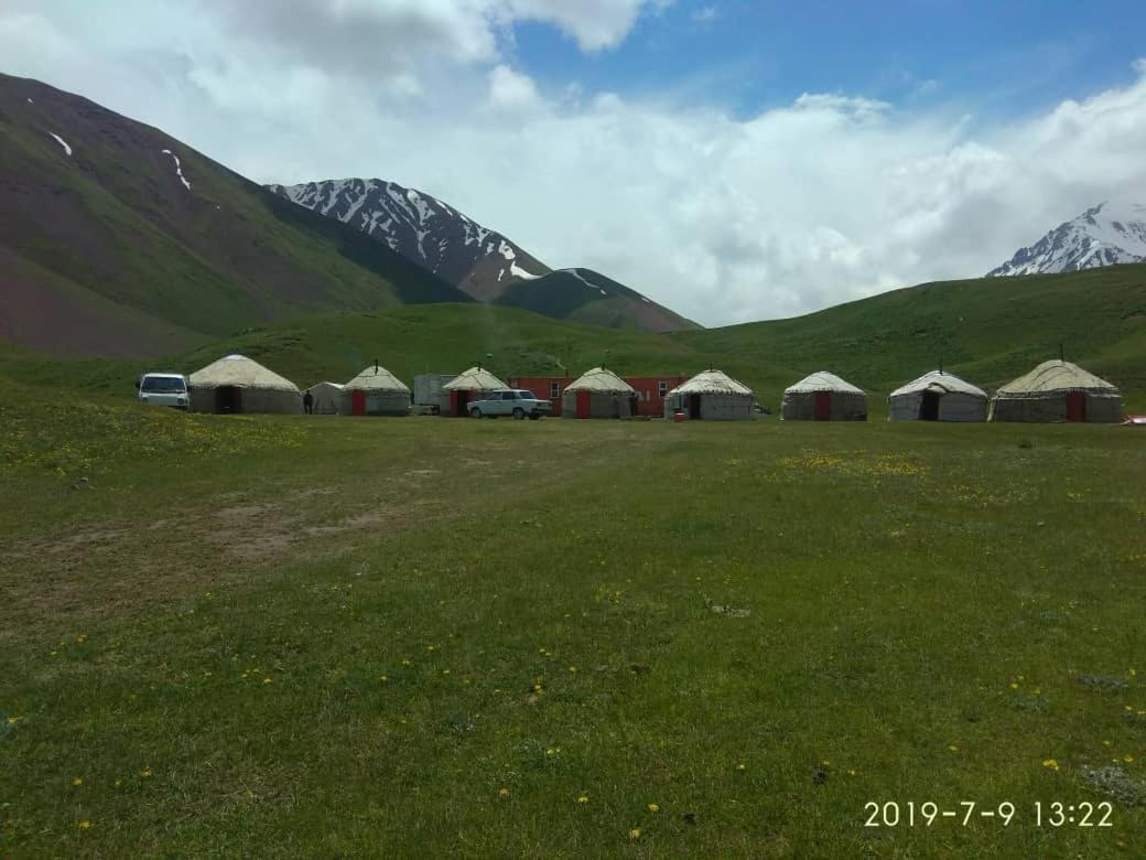 Pamir Nomad Yurt Camp Hotel Kara-Kavak Ngoại thất bức ảnh